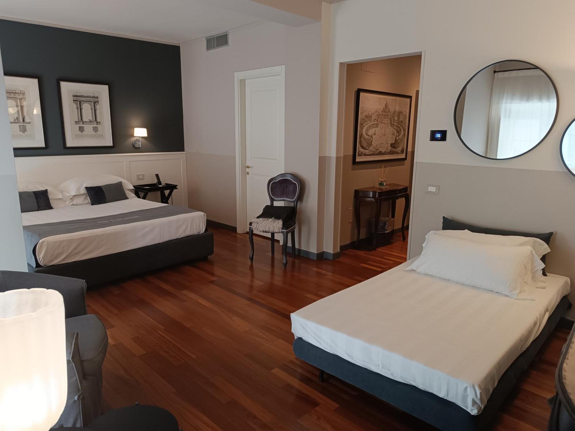 The Tuscanian Hotel Lucca Bagian luar foto